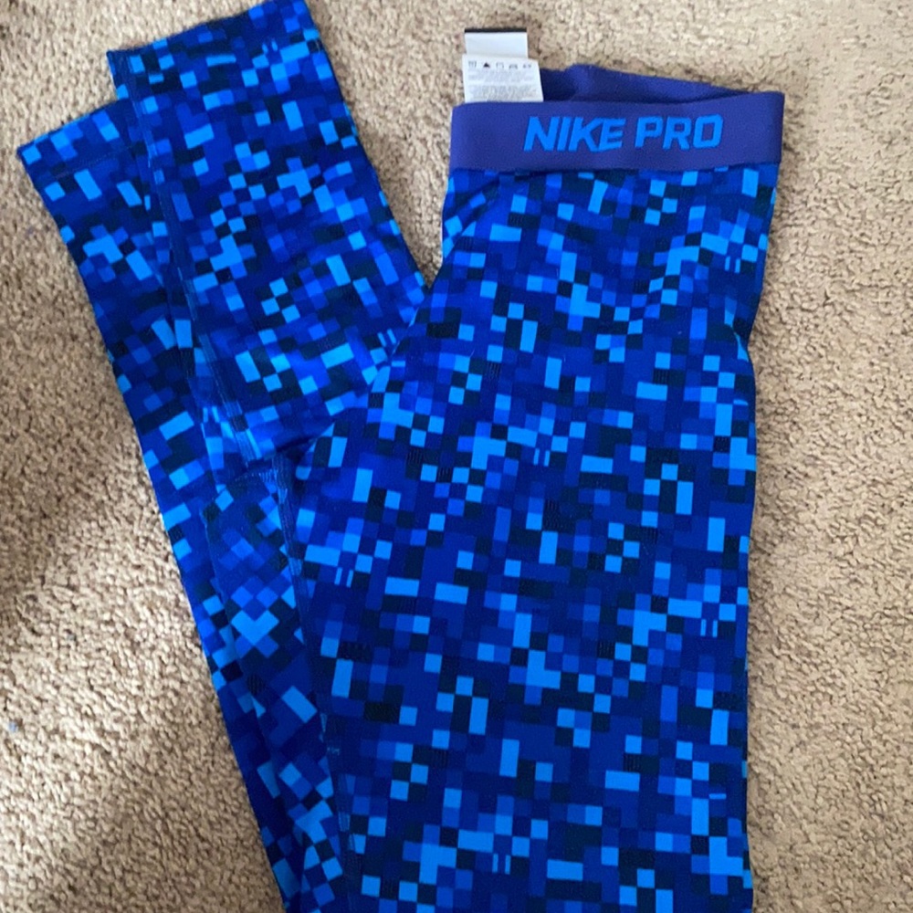 Blue Nike pro leggings